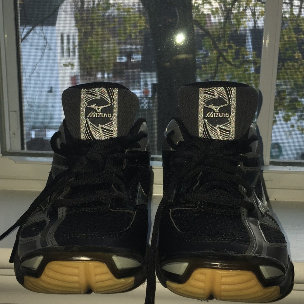 Mizuno Wave Bolt 6 Volleyball Sneakers